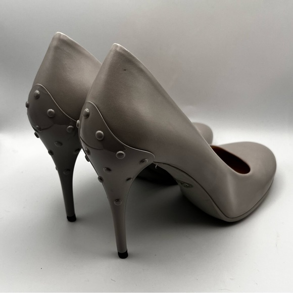 TODS LIGHT GREY LEATHER HEELS - Picture 6 of 15
